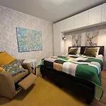 Cozy In Karlova & Quiet & Free Parking *