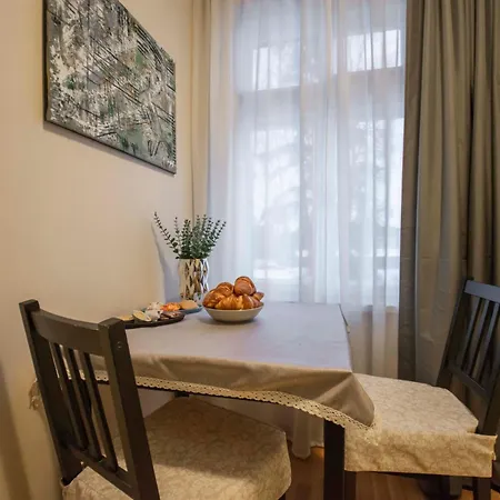 Karlovaidyll 7 - Homey With Free Parking!