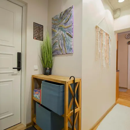 Karlovaidyll 7 - Homey With Free Parking! Appartement Tartu