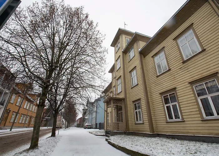 Karlovaidyll 7 - Homey With Free Parking! *