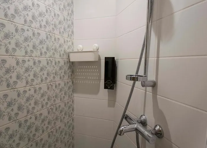 Karlovaidyll 7 - Homey With Free Parking!