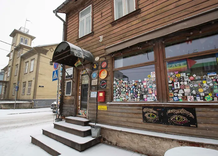 Karlovaidyll 7 - Homey With Free Parking! *