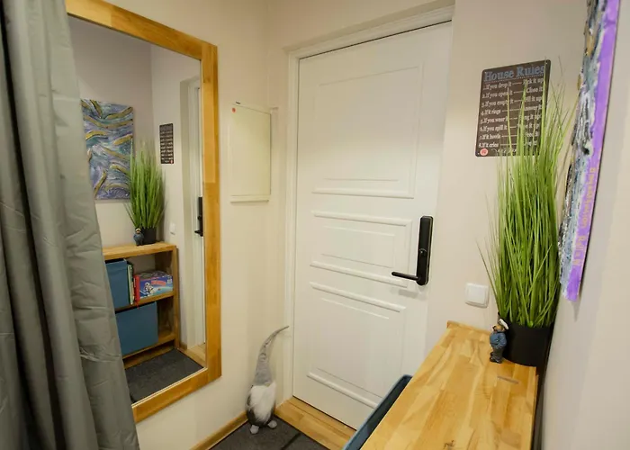 Karlovaidyll 7 - Homey With Free Parking! アパート *