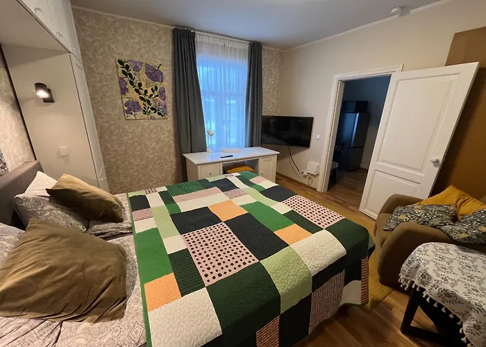 Karlovaidyll 7 - Homey With Free Parking! アパート *