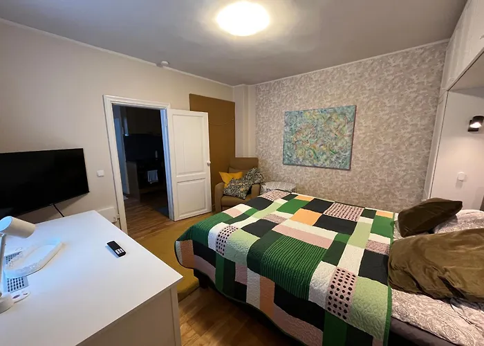 Karlovaidyll 7 - Homey With Free Parking!