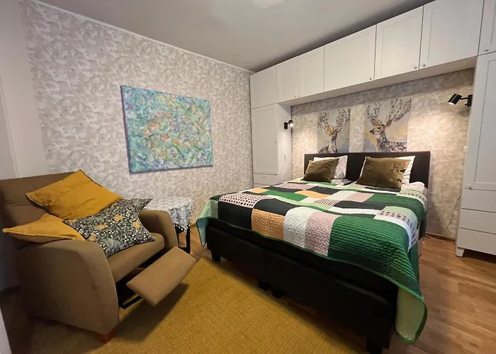 Karlovaidyll 7 - Homey With Free Parking! *